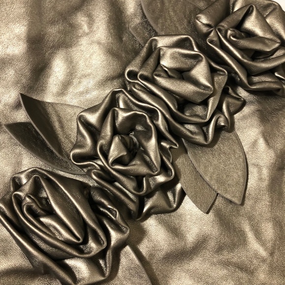 Carlos Carlos Santana Gold Metallic Floral Purse - Picture 6 of 7